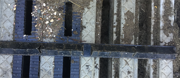 Cassettes met klepsysteem in roosterspleten